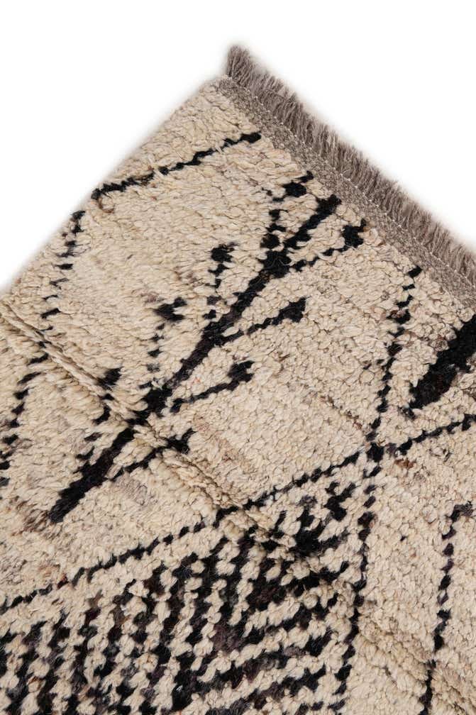 5' 10 x 7' 7 Hand Knotted Moroccan Wool Rug