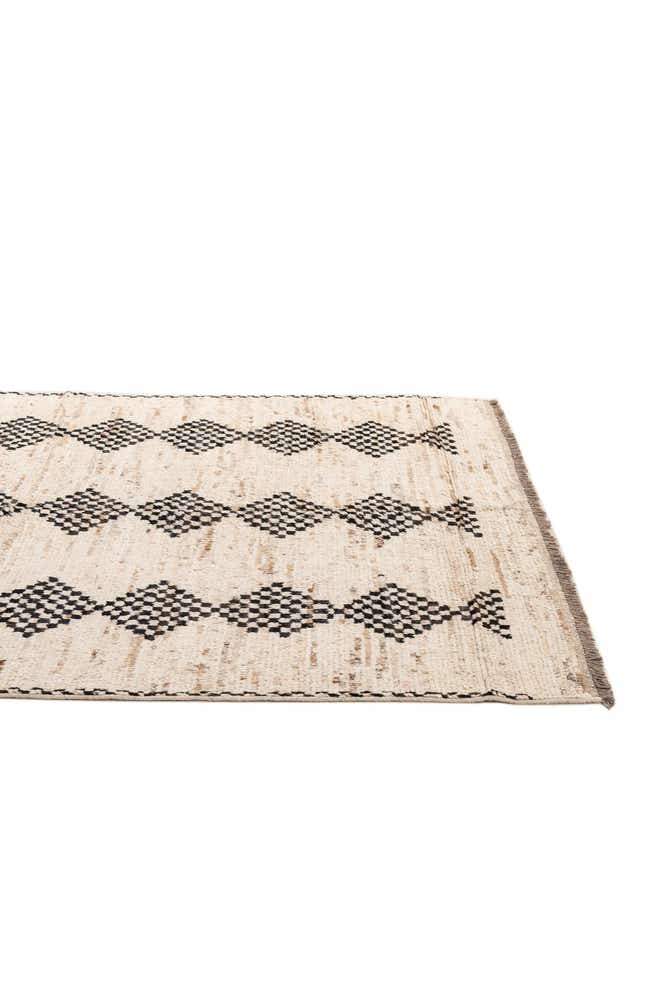 5' 8 x 7' 10 Hand Knotted Moroccan Wool Rug