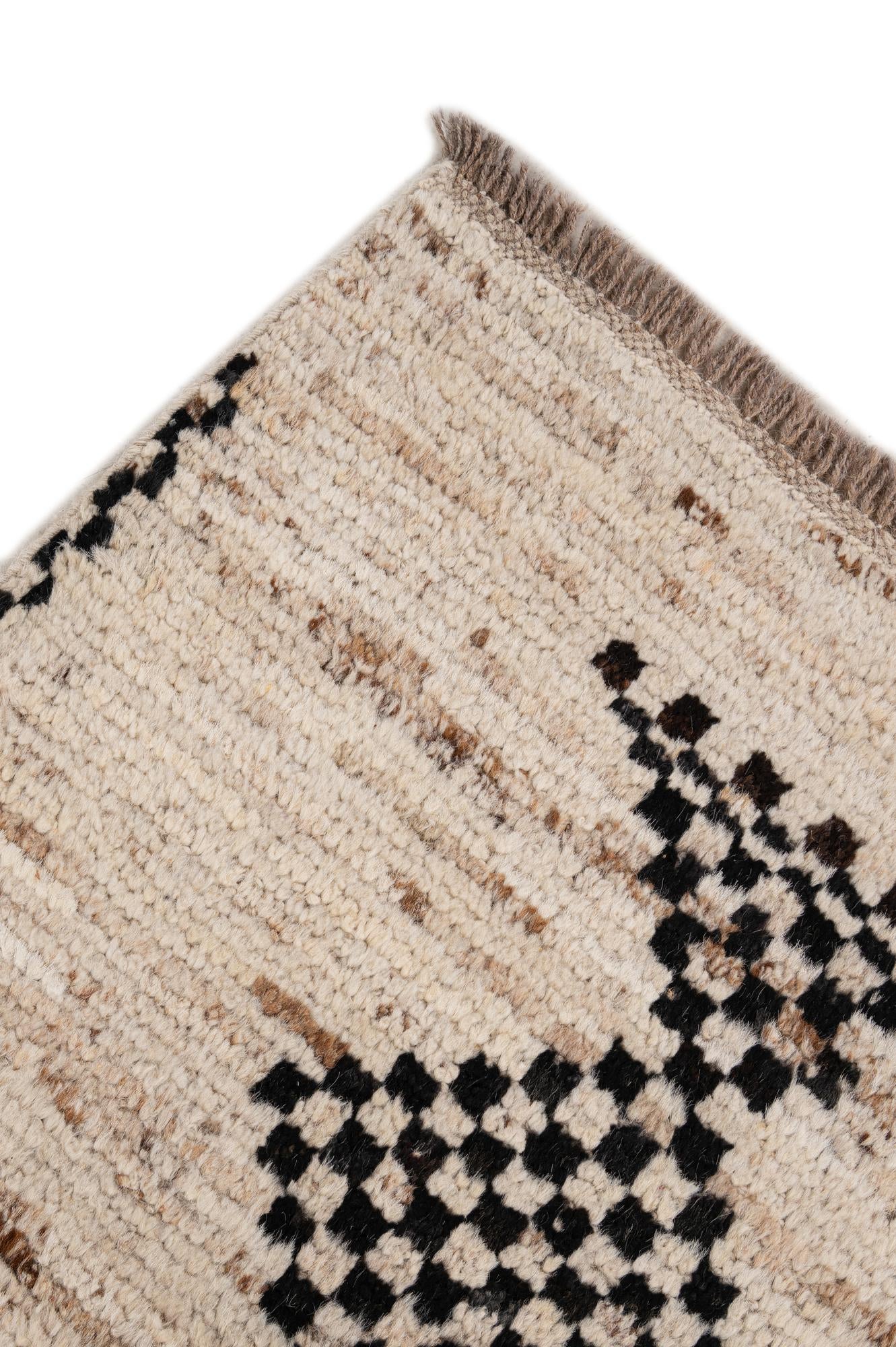 5' 8 x 7' 10 Hand Knotted Moroccan Wool Rug