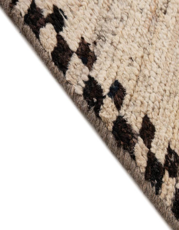 Detail image of 5' 8 x 7' 7 Hand Knotted Moroccan Wool Rug