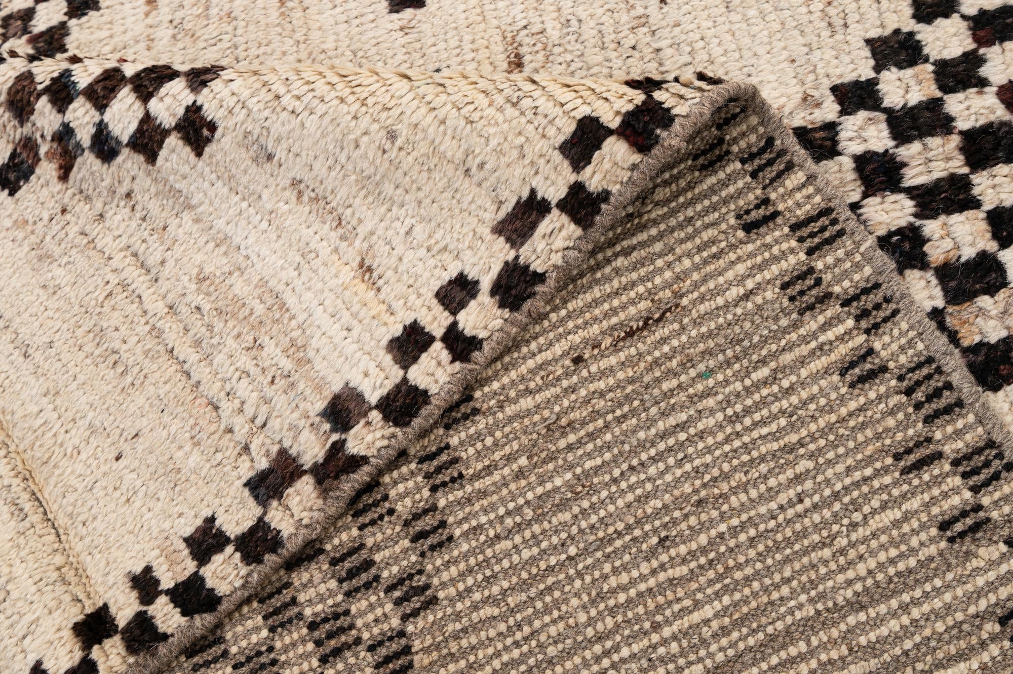 5' 8 x 7' 7 Hand Knotted Moroccan Wool Rug