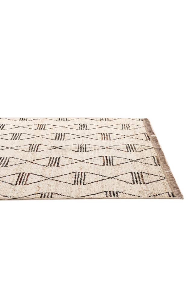 Detail image of 5' 8 x 7' 7 Hand Knotted Moroccan Wool Rug