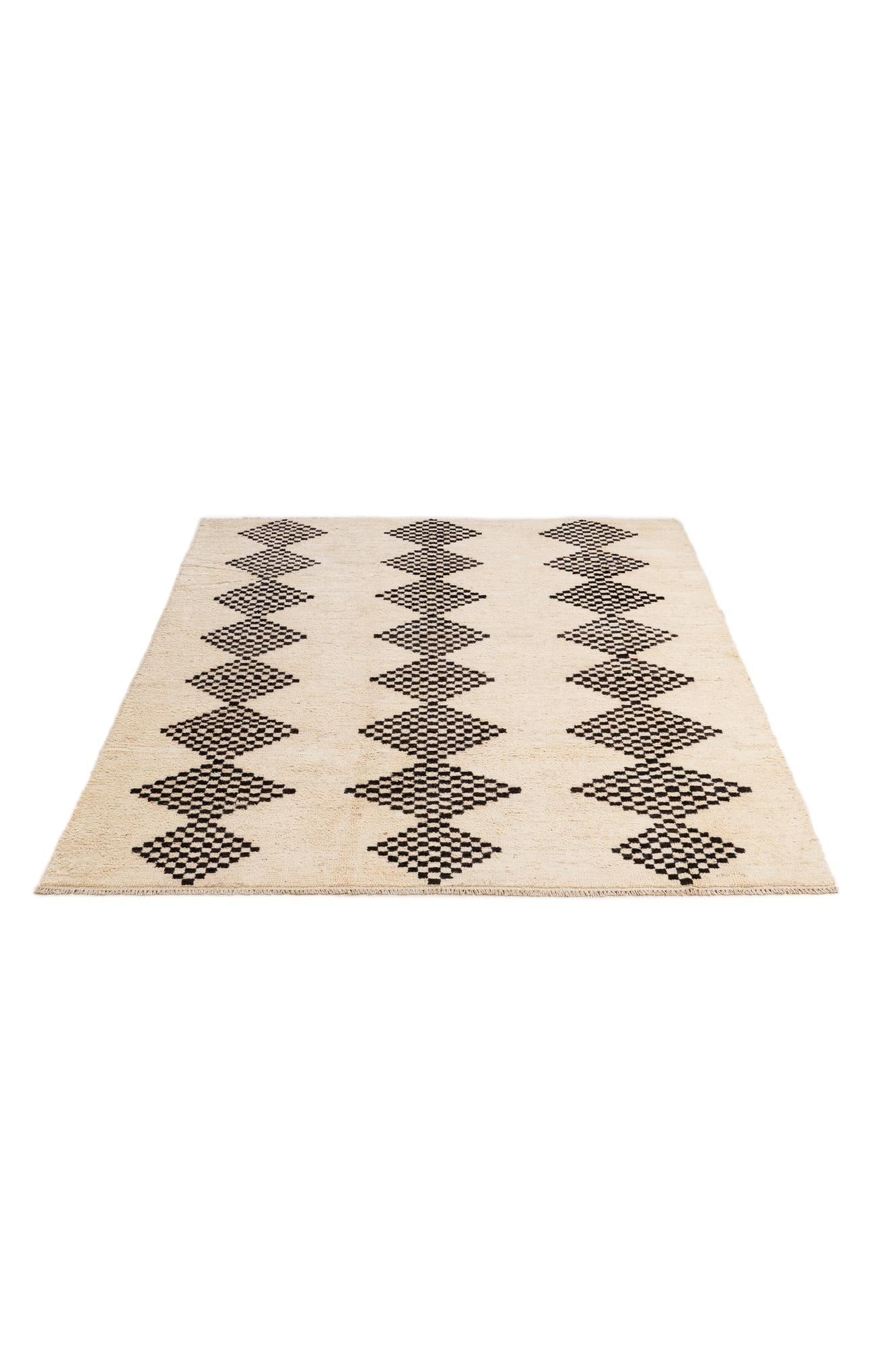 5' 7 x 7' 7 Hand Knotted Moroccan Wool Rug
