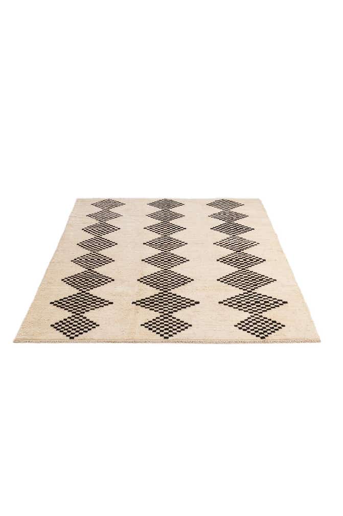 5' 7 x 7' 7 Hand Knotted Moroccan Wool Rug
