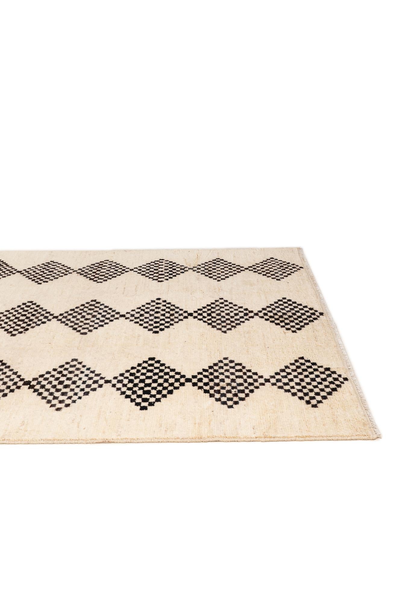 5' 7 x 7' 7 Hand Knotted Moroccan Wool Rug