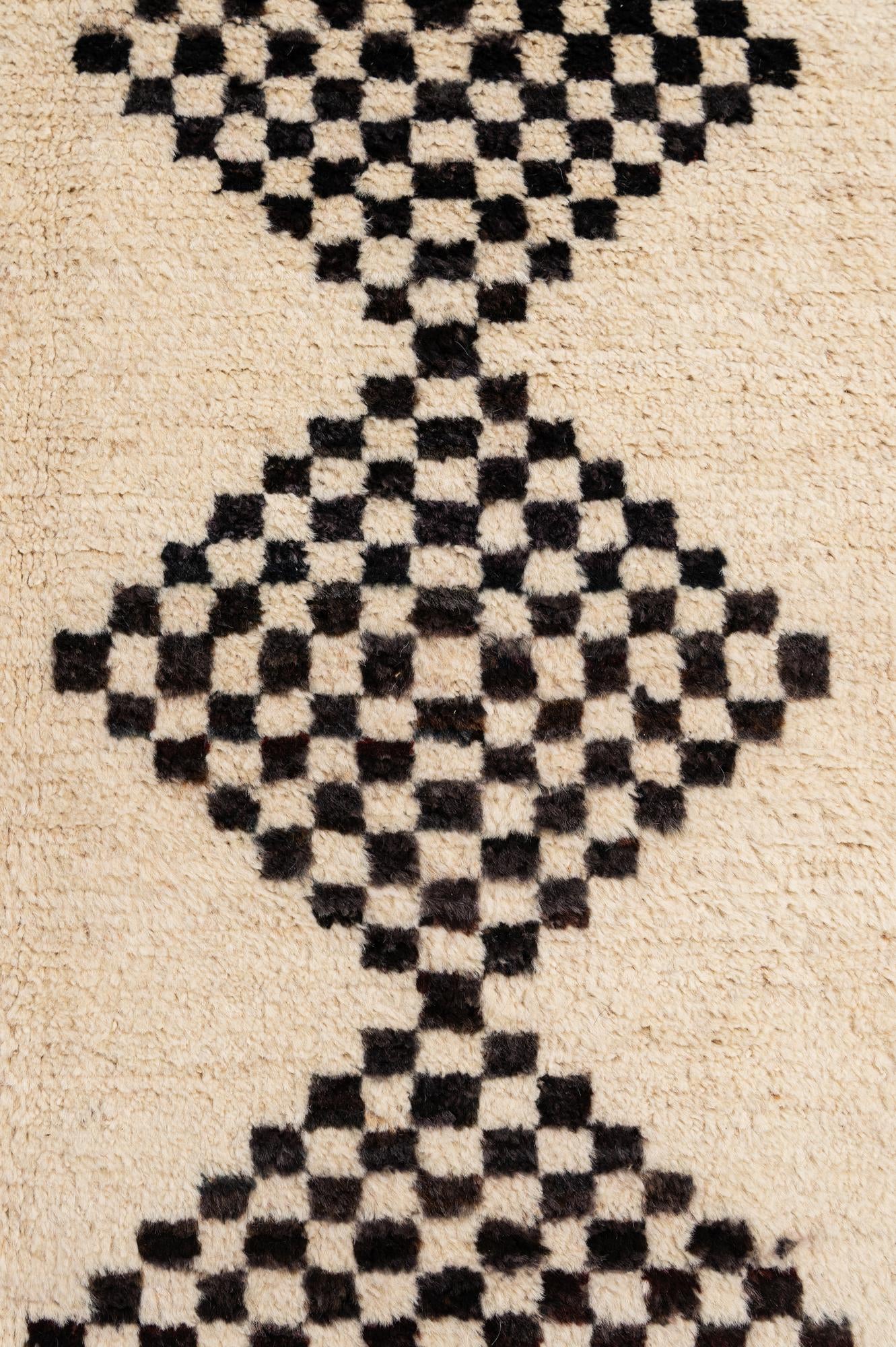 5' 7 x 7' 7 Hand Knotted Moroccan Wool Rug