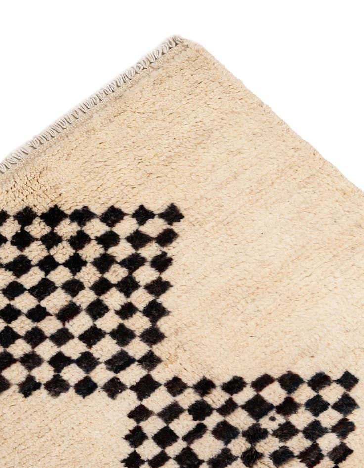 Detail image of 5' 7 x 7' 7  Hand Knotted Moroccan Wool Rug