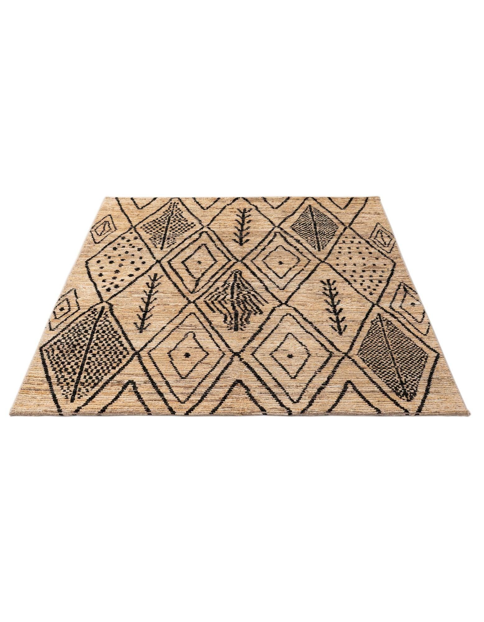 5' 9 x 7' 6 Hand Knotted Moroccan Wool Rug