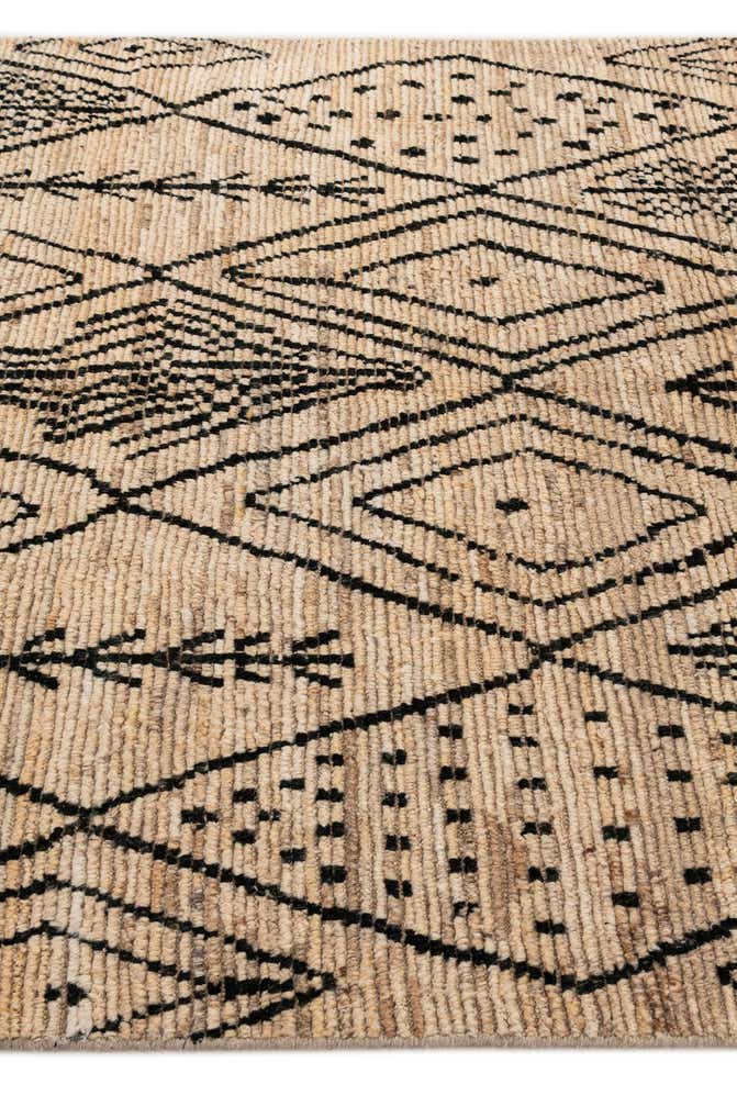 5' 9 x 7' 6 Hand Knotted Moroccan Wool Rug