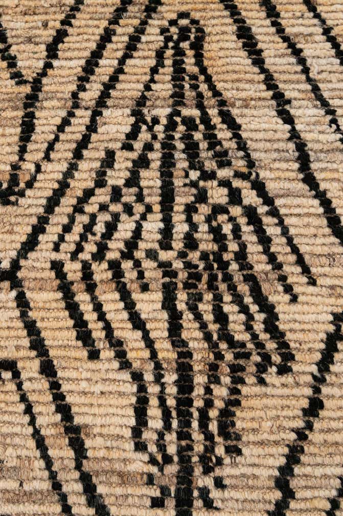 5' 9 x 7' 6 Hand Knotted Moroccan Wool Rug