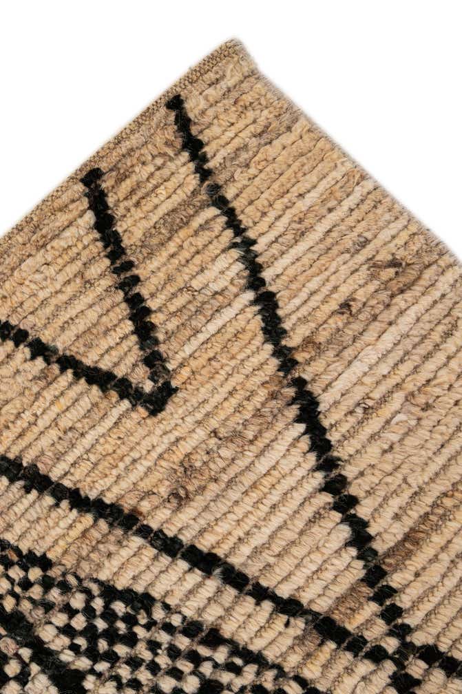 5' 9 x 7' 6 Hand Knotted Moroccan Wool Rug