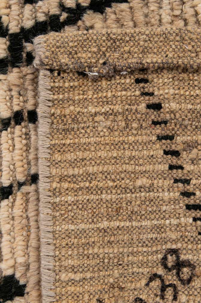 5' 9 x 7' 6 Hand Knotted Moroccan Wool Rug