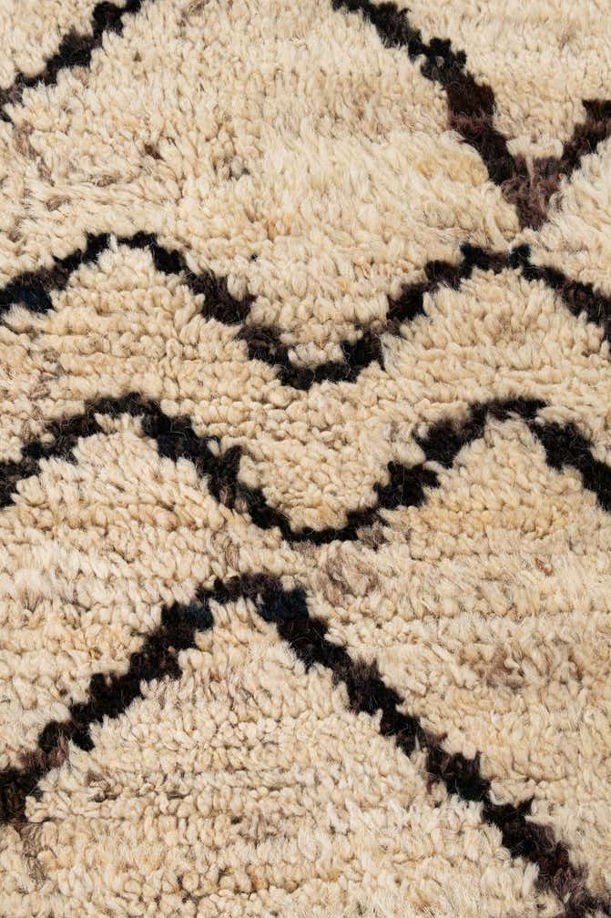 5' 5 x 7' 8 Hand Knotted Moroccan Wool Rug