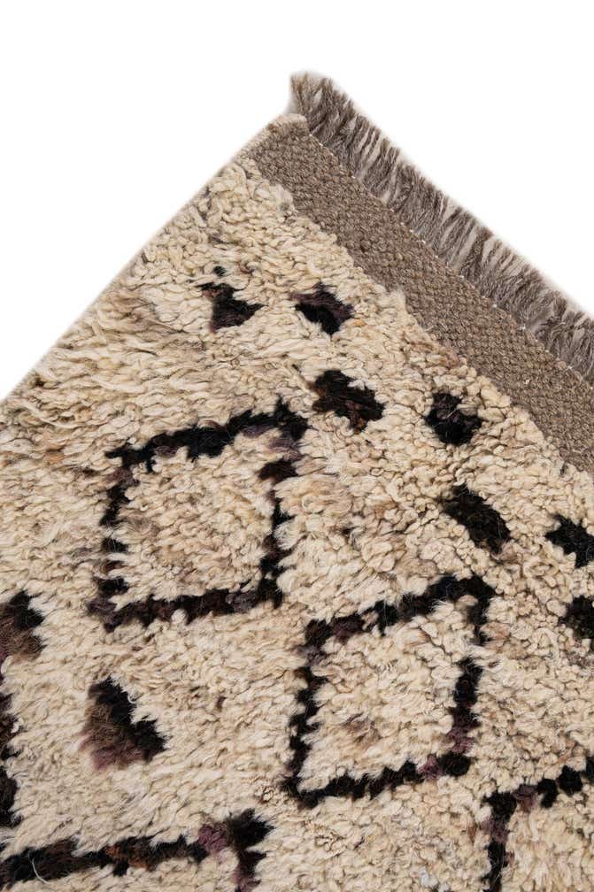 5' 5 x 7' 8 Hand Knotted Moroccan Wool Rug