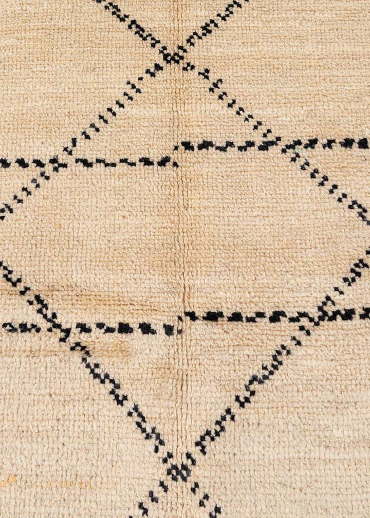 5' 6 x 8' Hand Knotted Moroccan Wool Rug