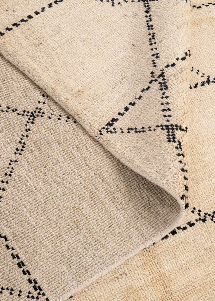 5' 6 x 8' Hand Knotted Moroccan Wool Rug