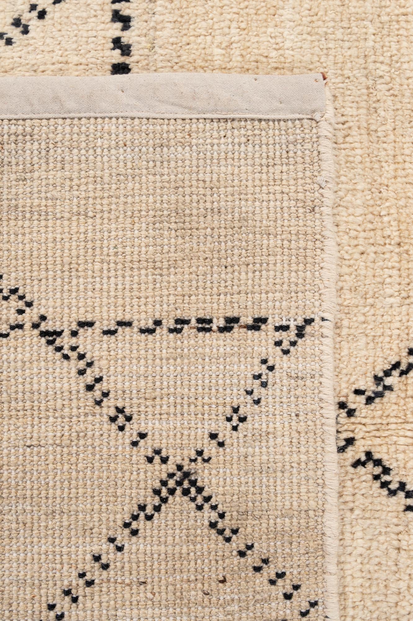 5' 6 x 8' Hand Knotted Moroccan Wool Rug
