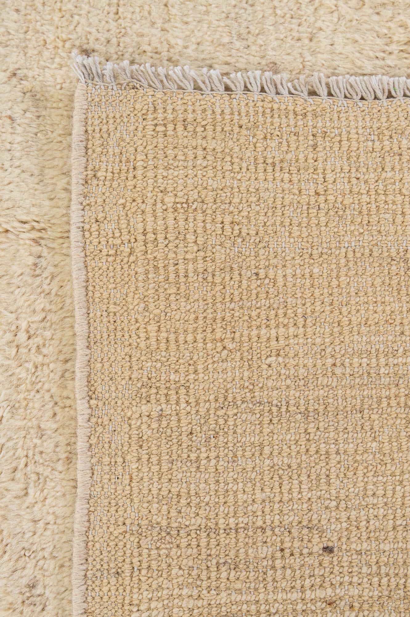 5' 10 x 7' 10 Hand Knotted Moroccan Wool Rug