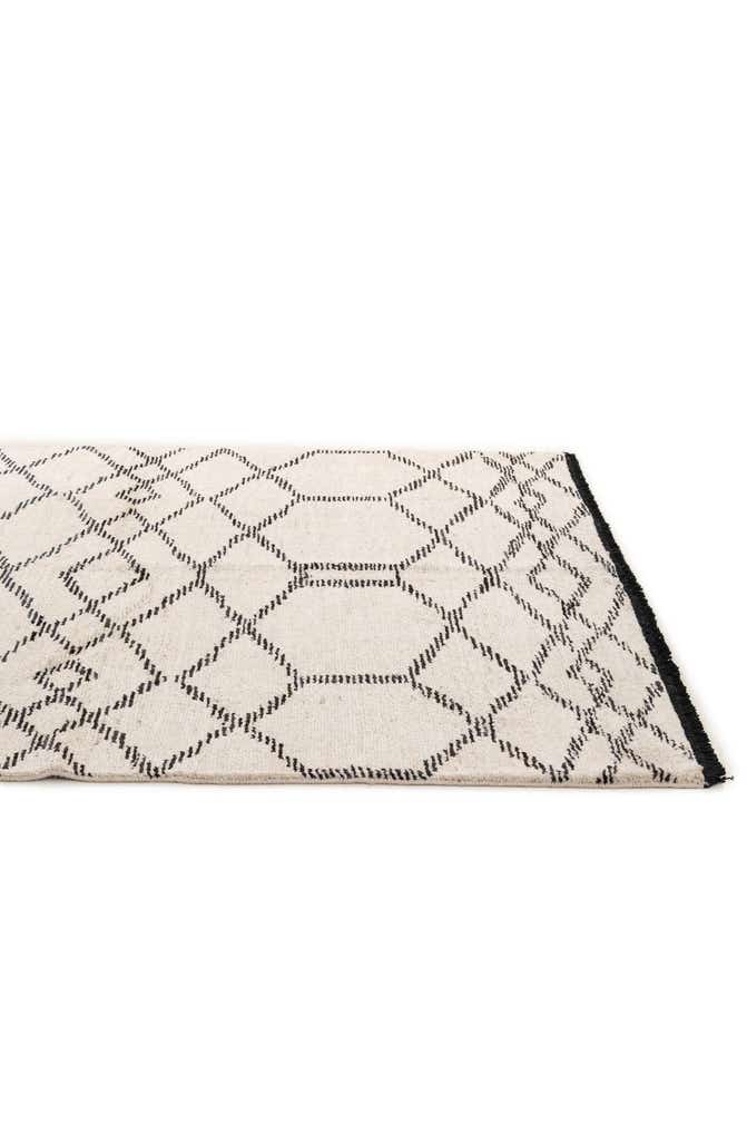 5' 6 x 8' 1 Hand Knotted Moroccan Wool Rug