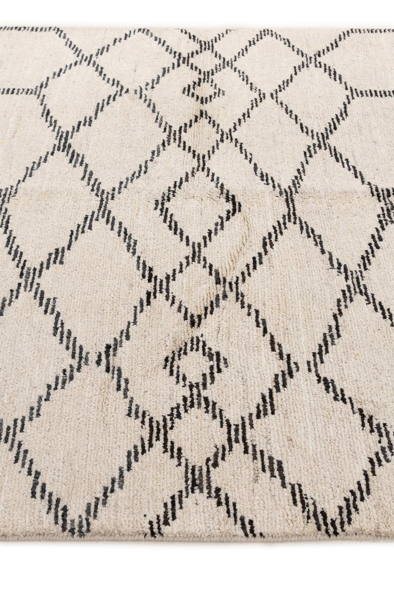 5' 6 x 8' 1 Hand Knotted Moroccan Wool Rug