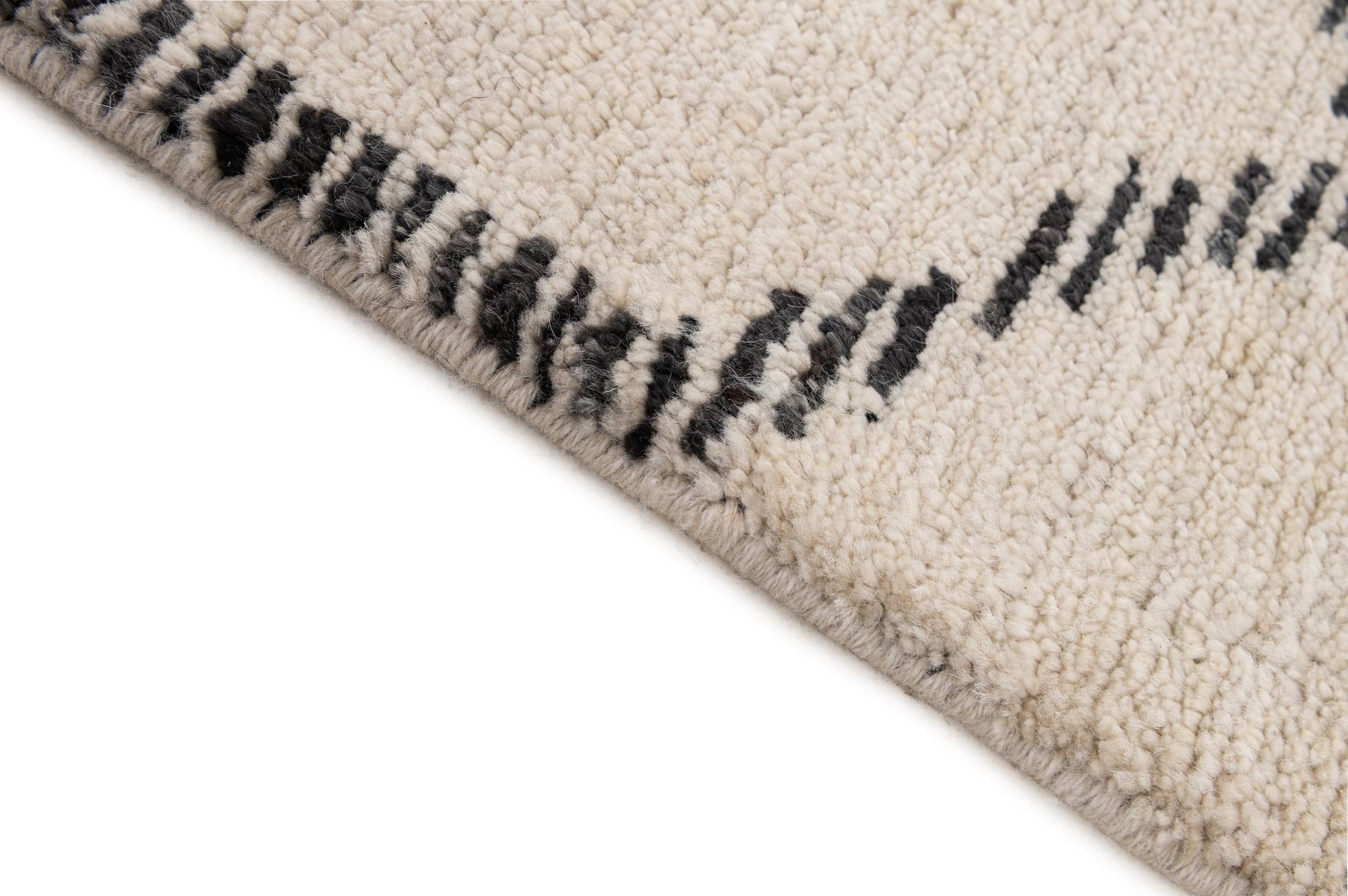5' 6 x 8' 1 Hand Knotted Moroccan Wool Rug