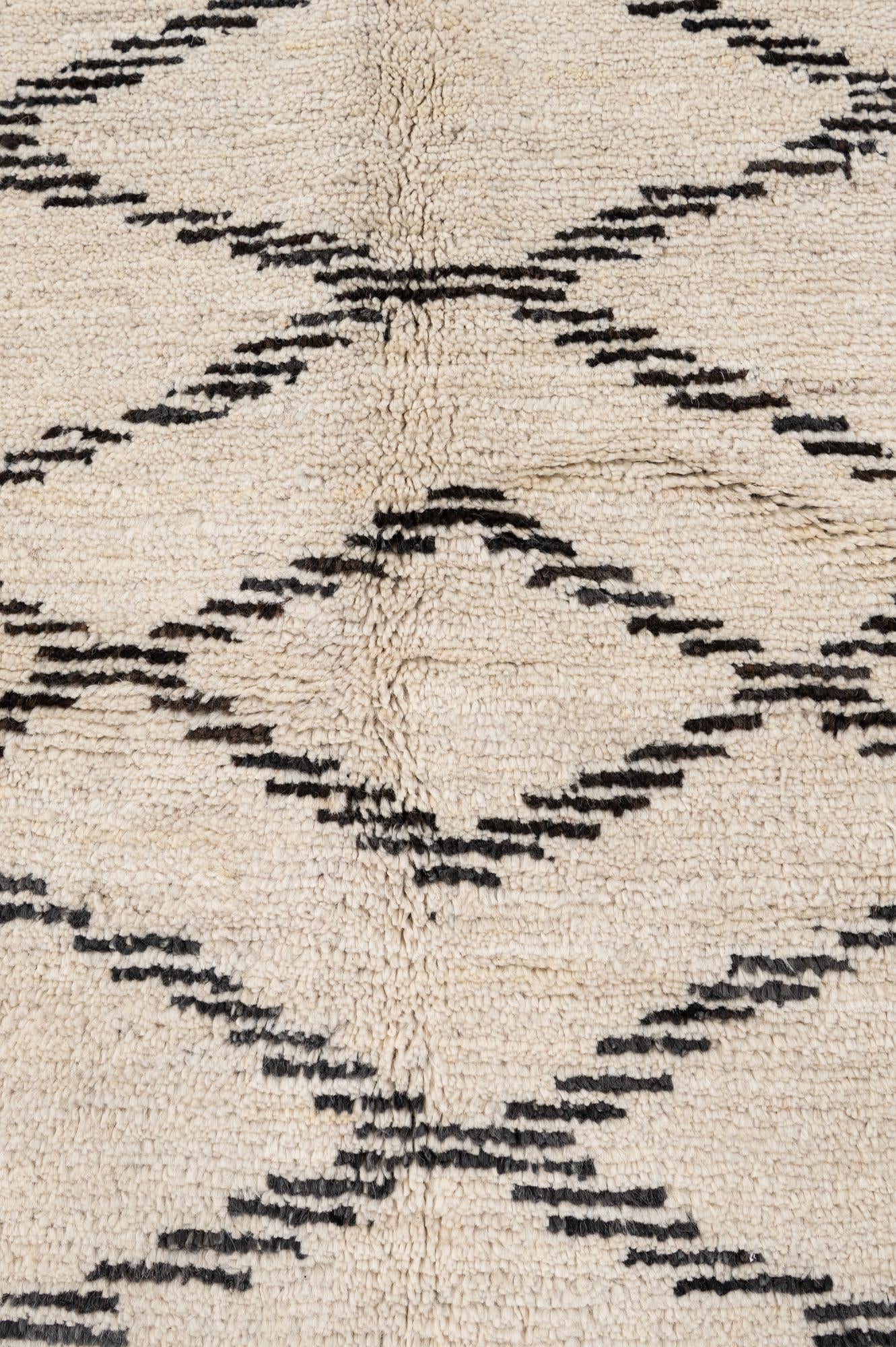 5' 6 x 8' 1 Hand Knotted Moroccan Wool Rug
