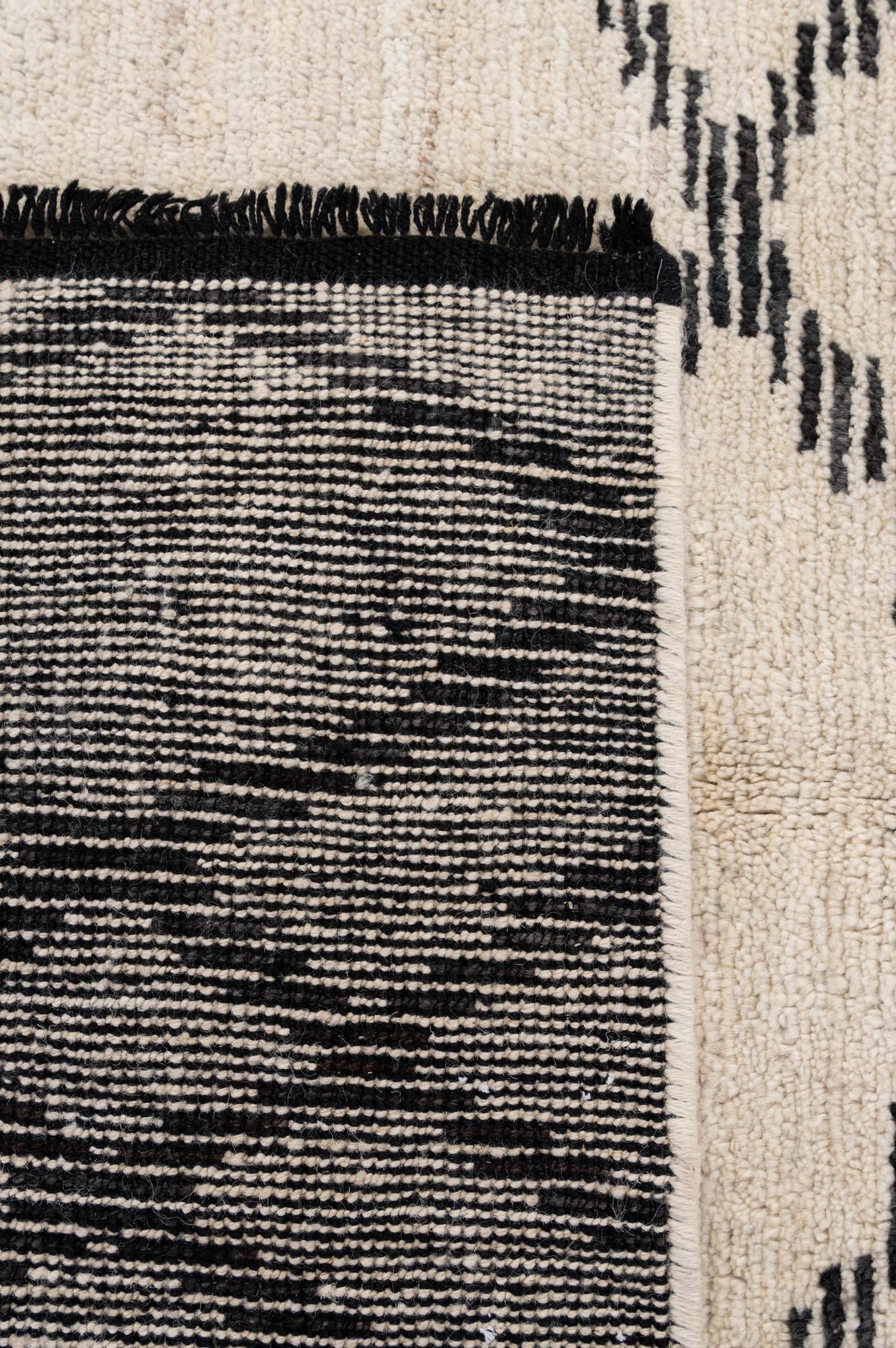 5' 6 x 8' 1 Hand Knotted Moroccan Wool Rug