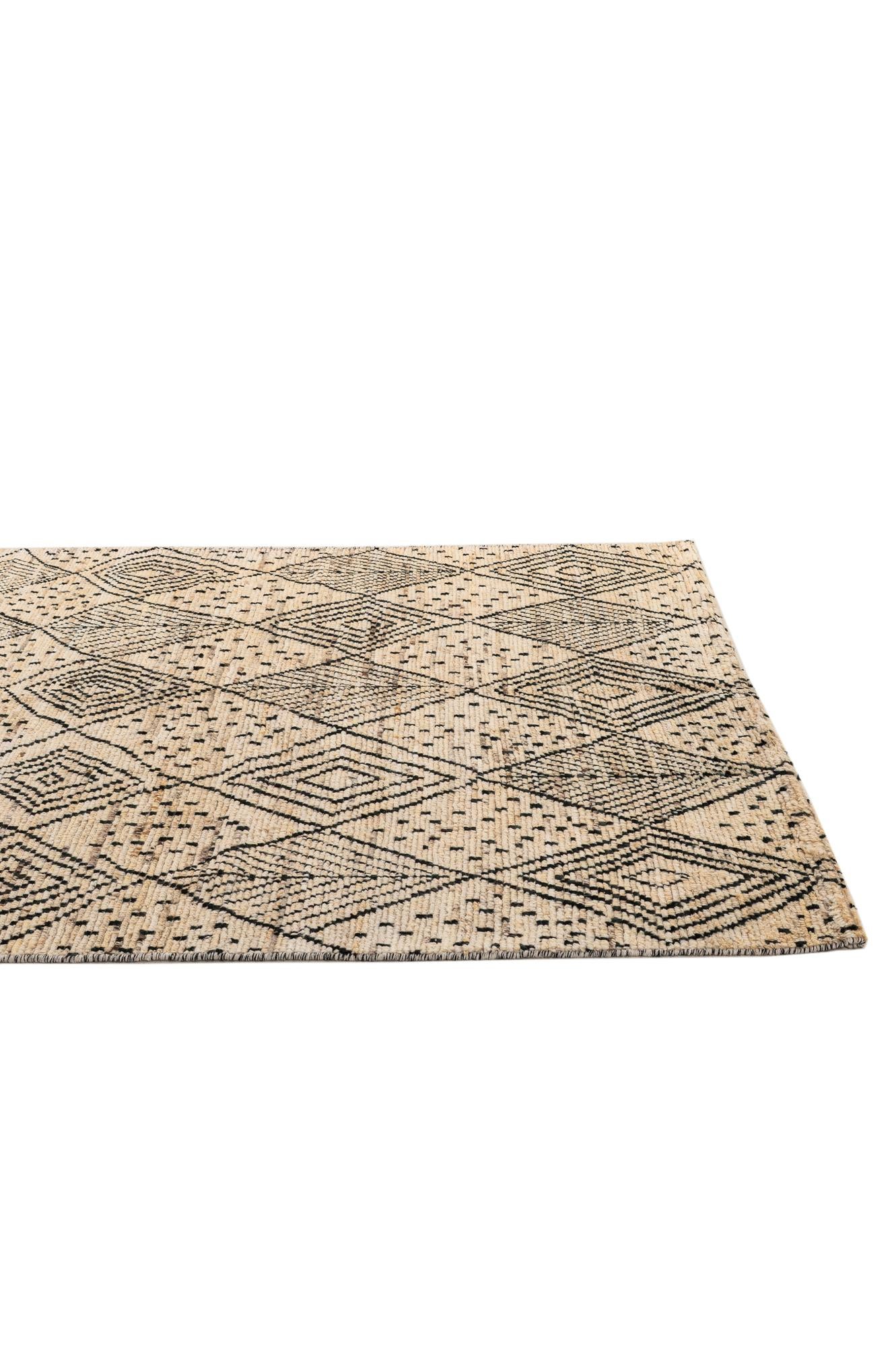 5' 9 x 7' 5 Hand Knotted Moroccan Wool Rug