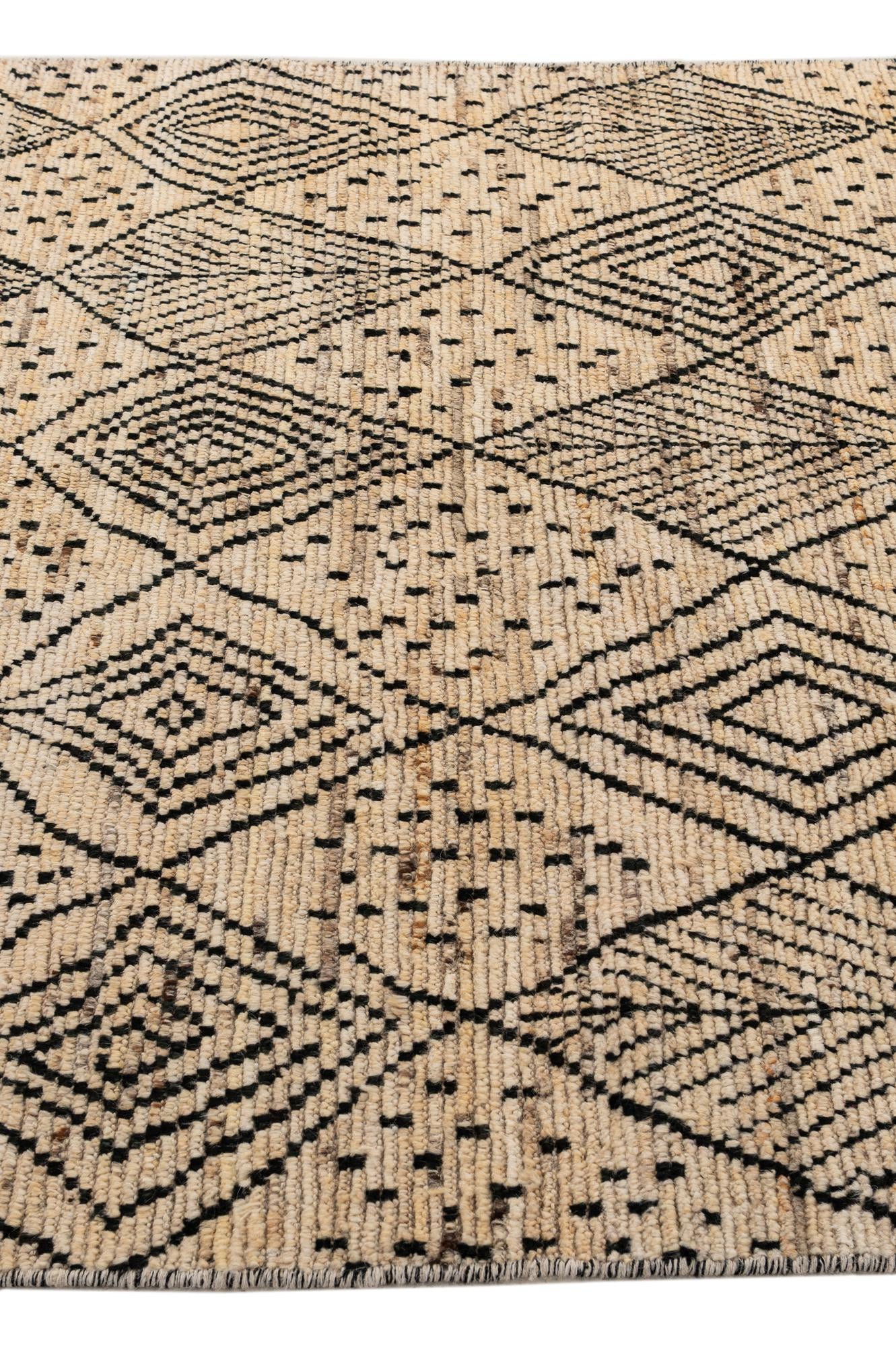 5' 9 x 7' 5 Hand Knotted Moroccan Wool Rug