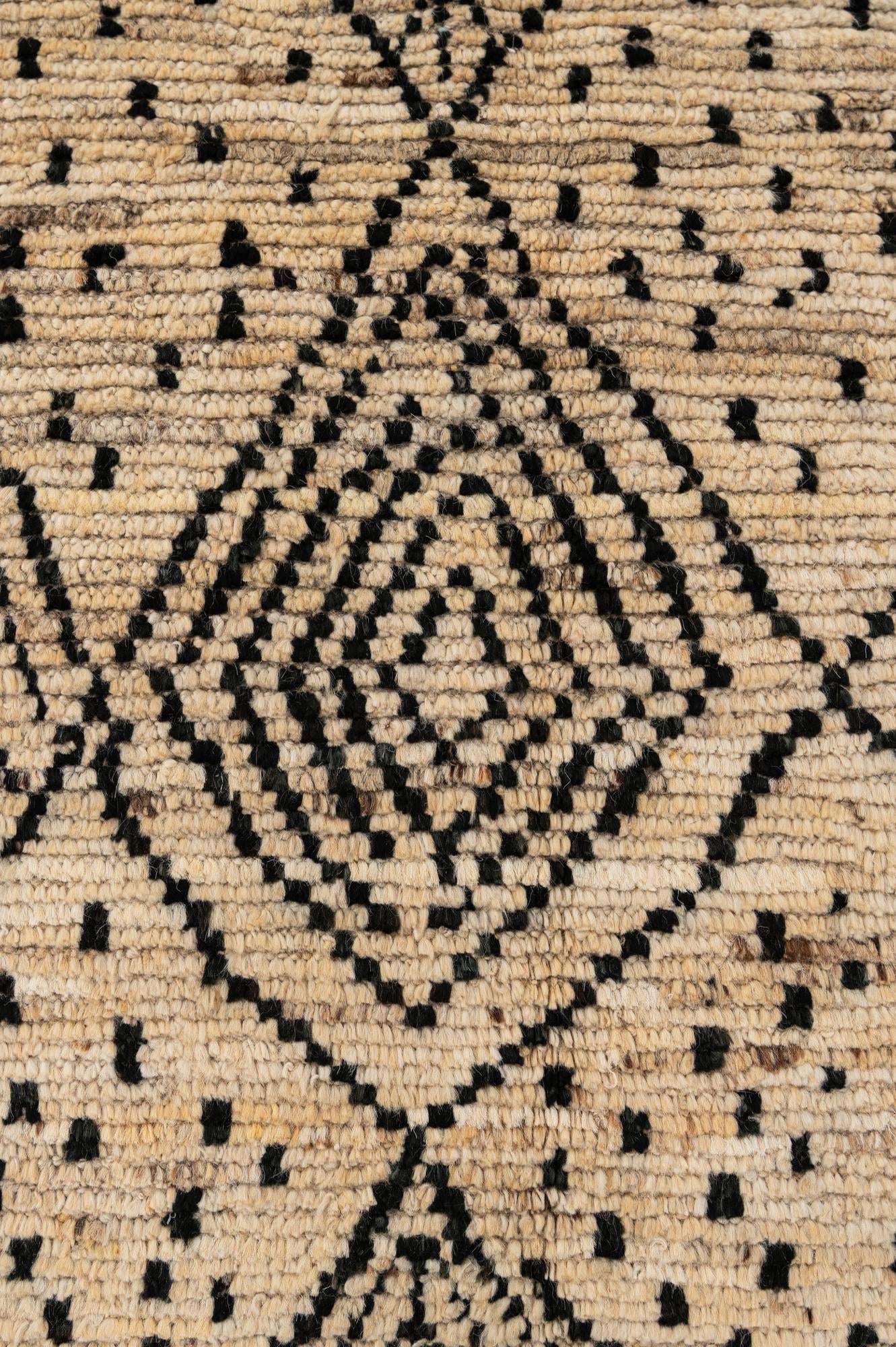 5' 9 x 7' 5 Hand Knotted Moroccan Wool Rug