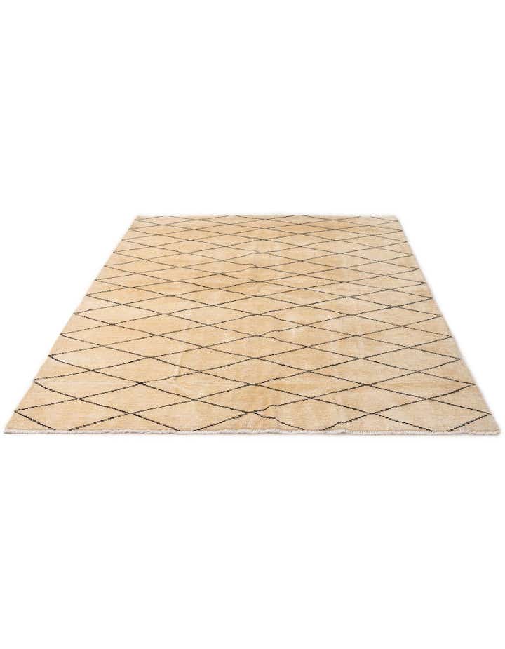 5' 9 x 8' 3 Hand Knotted Moroccan Wool Rug