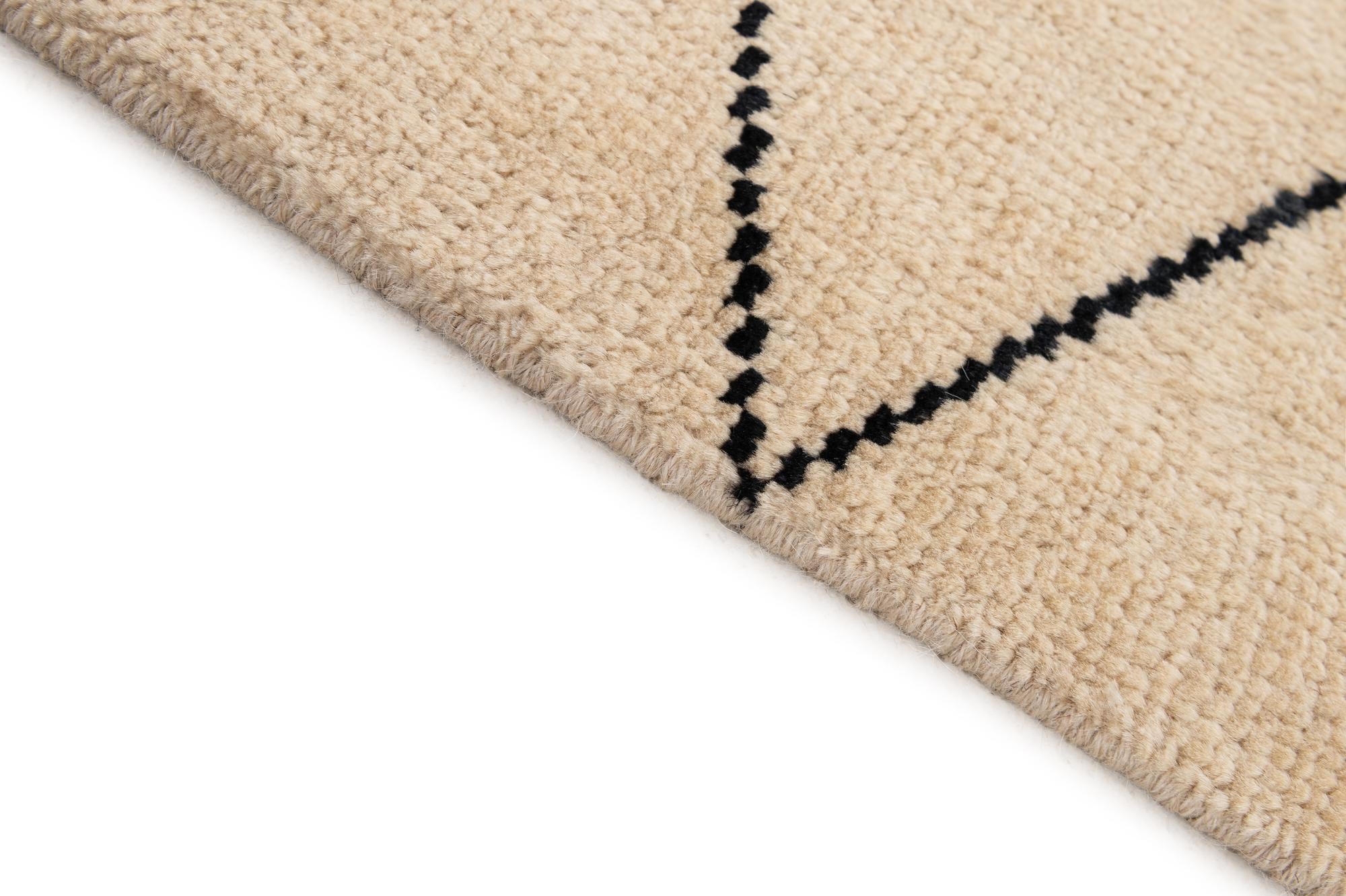 5' 9 x 8' 3 Hand Knotted Moroccan Wool Rug
