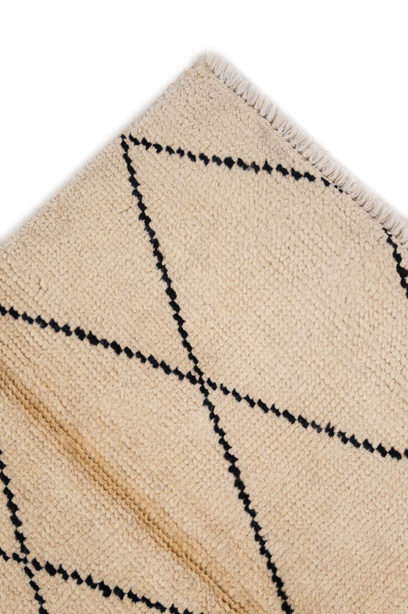 5' 9 x 8' 3 Hand Knotted Moroccan Wool Rug