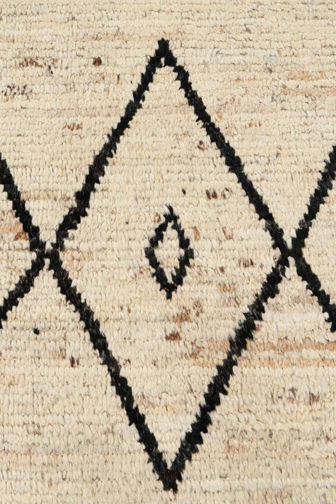 5' 11 x 8' 9 Hand Knotted Moroccan Wool Rug