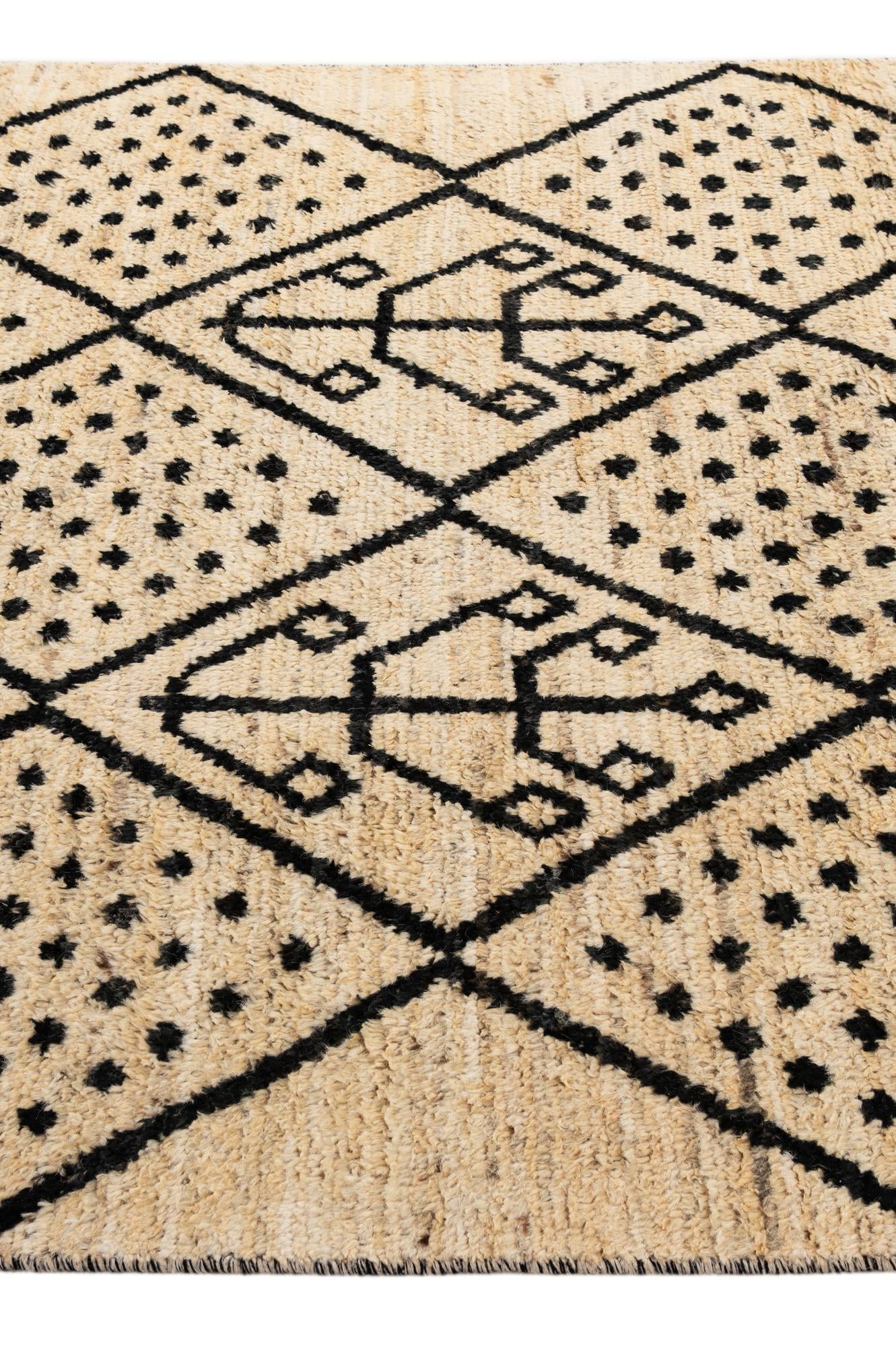 5' 10 x 9' 7 Hand Knotted Moroccan Wool Rug