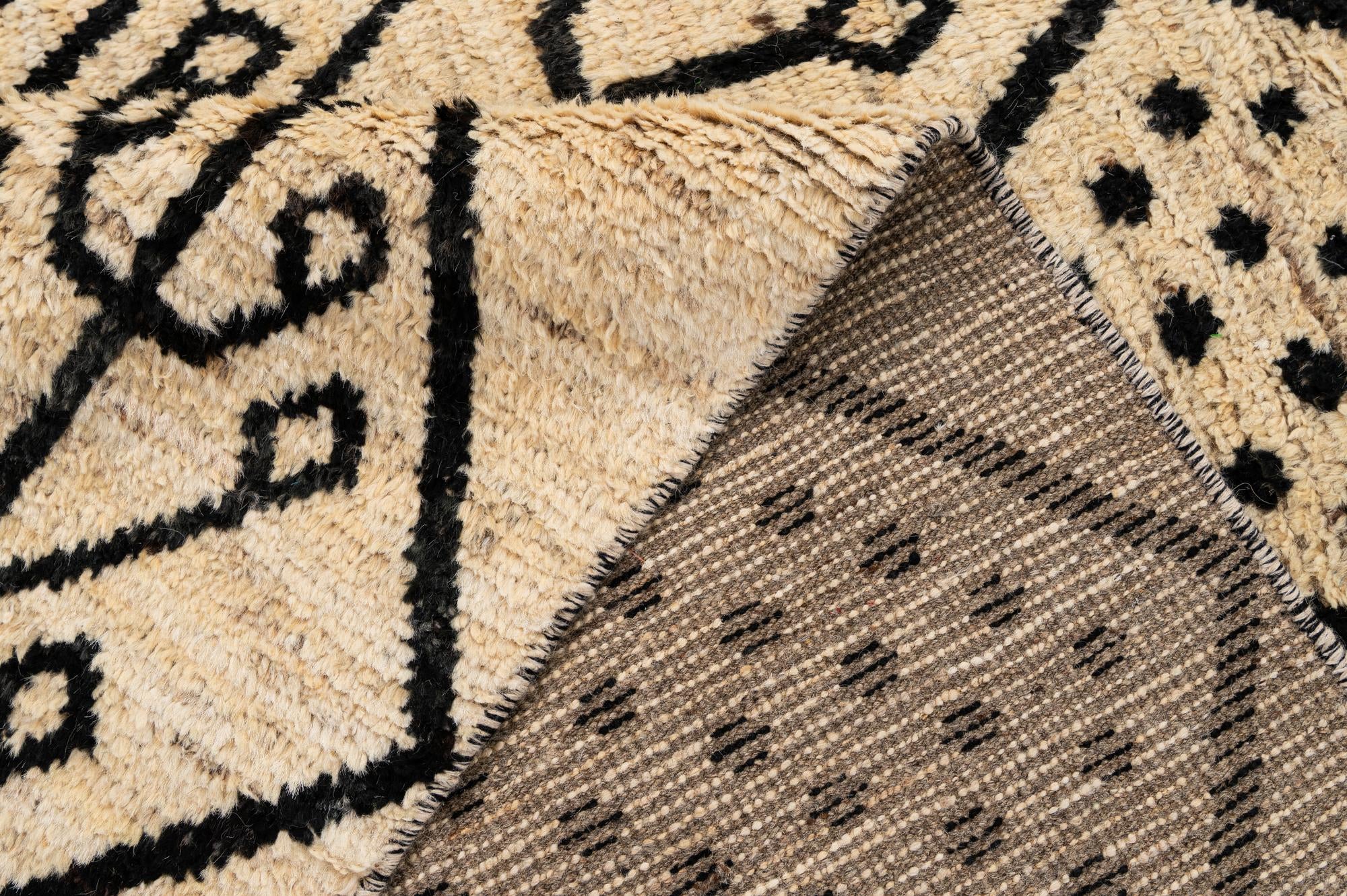 5' 10 x 9' 7 Hand Knotted Moroccan Wool Rug