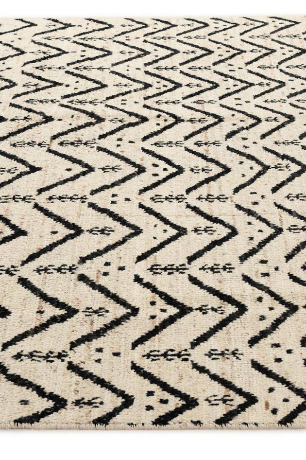 Detail image of 6' 3 x 8' 10 Hand Knotted Moroccan Wool Rug