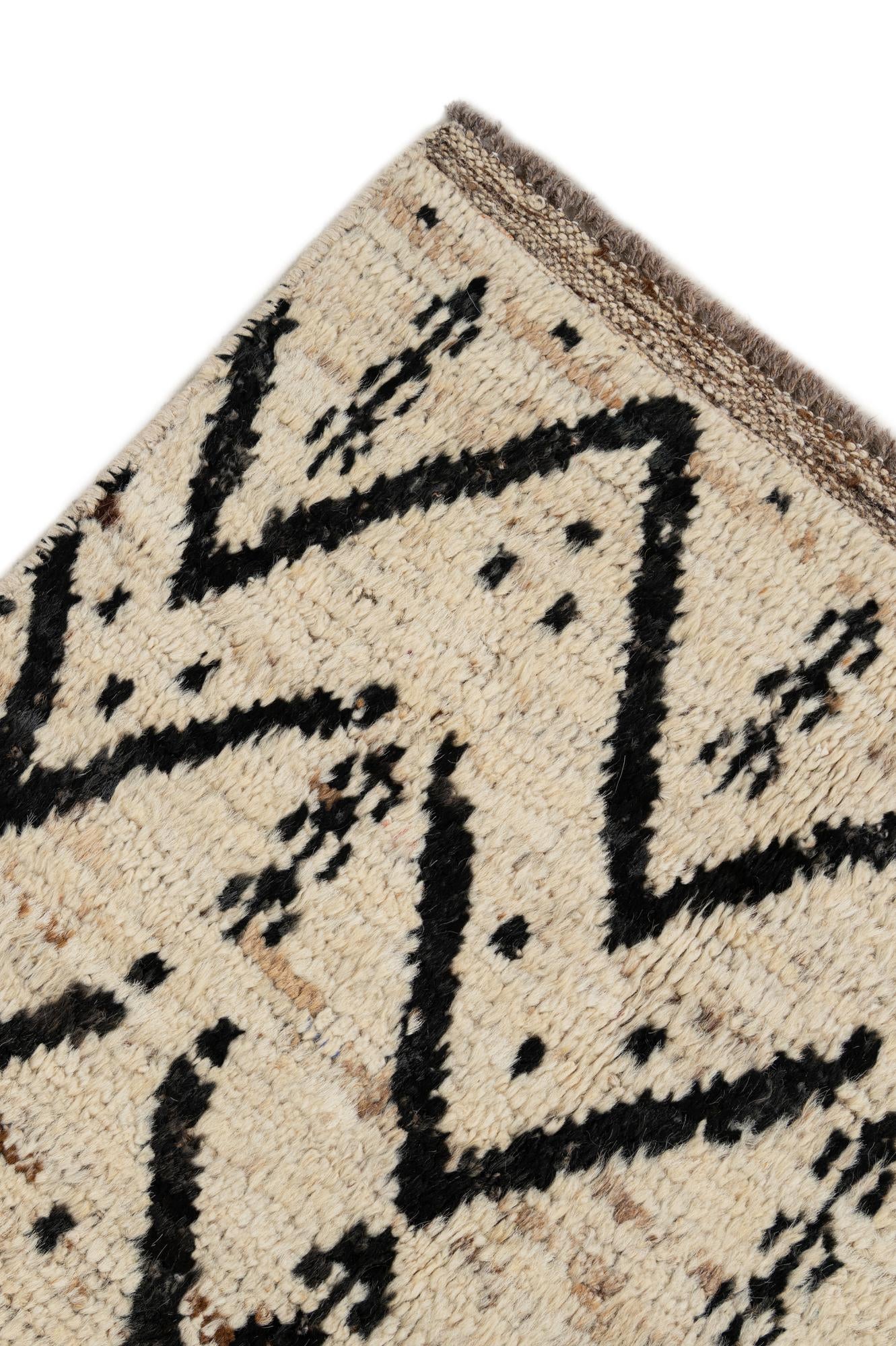 6' 3 x 8' 10 Hand Knotted Moroccan Wool Rug