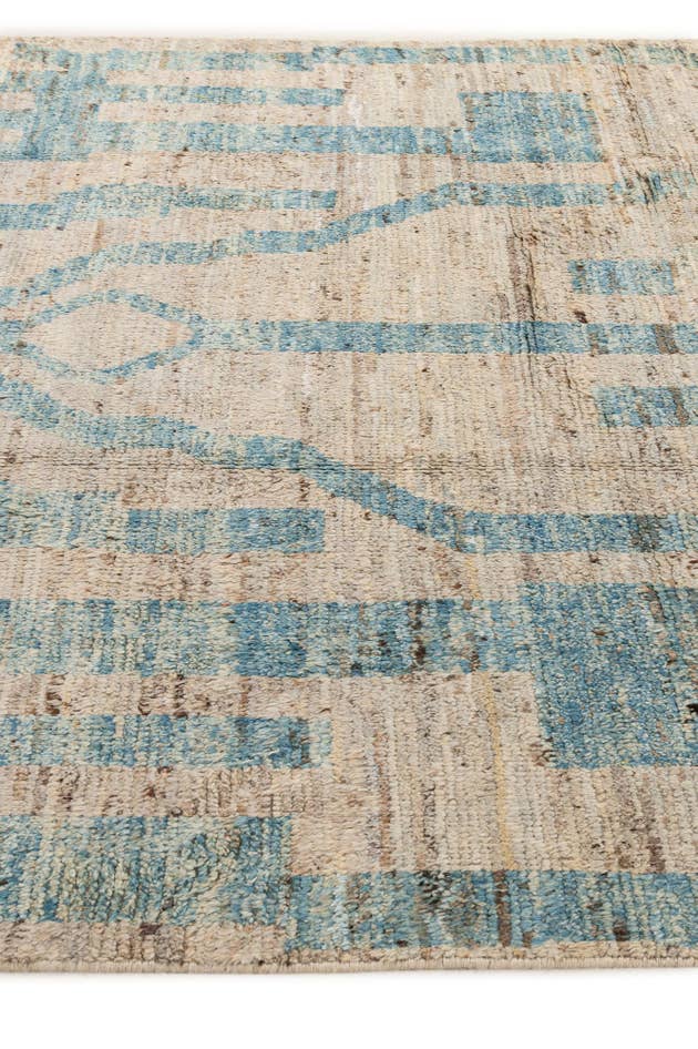 Detail image of 6' 5 x 9' 5 Hand Knotted Moroccan Wool Rug