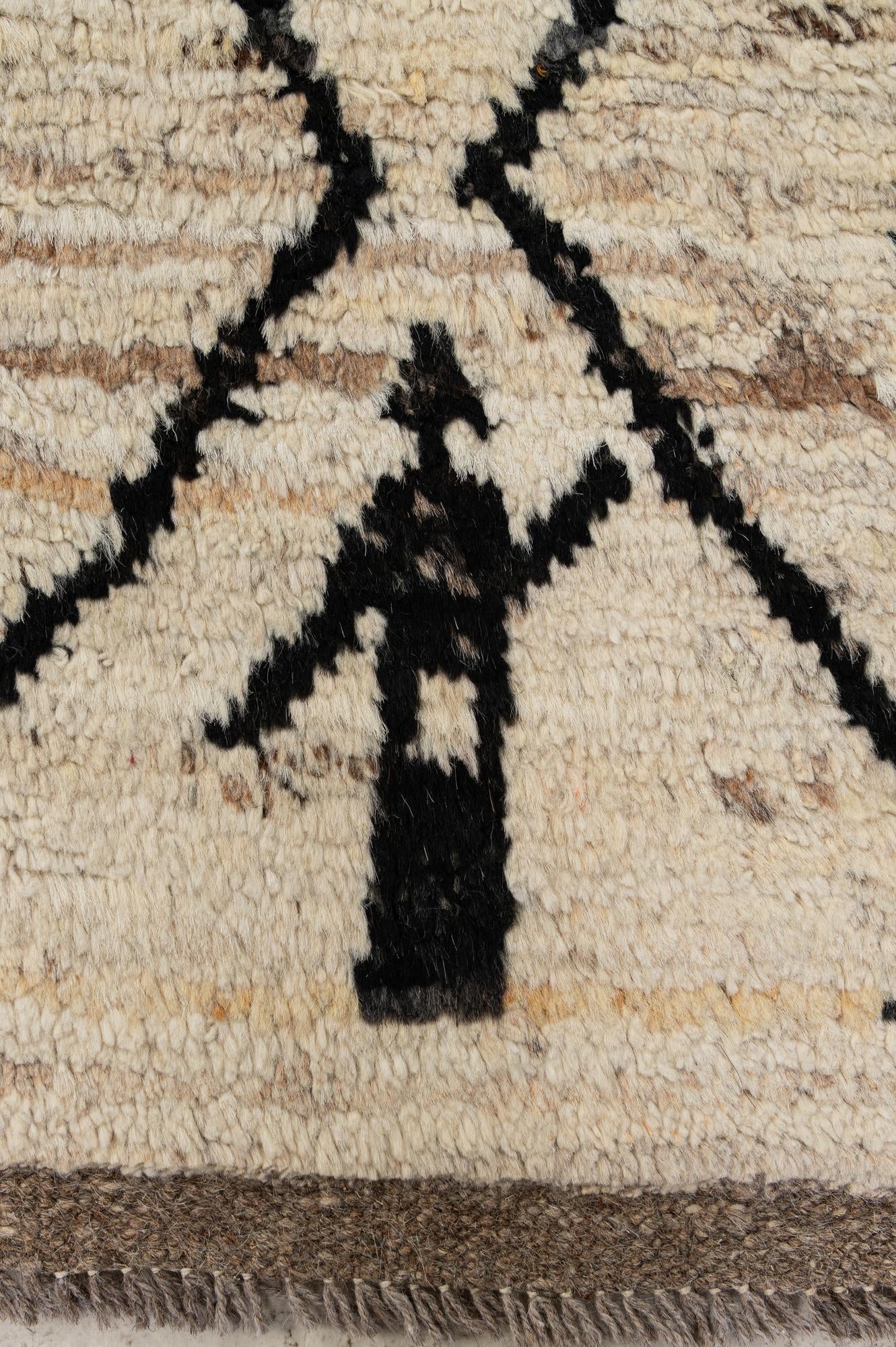 6' 9 x 9' 8 Hand Knotted Moroccan Wool Rug