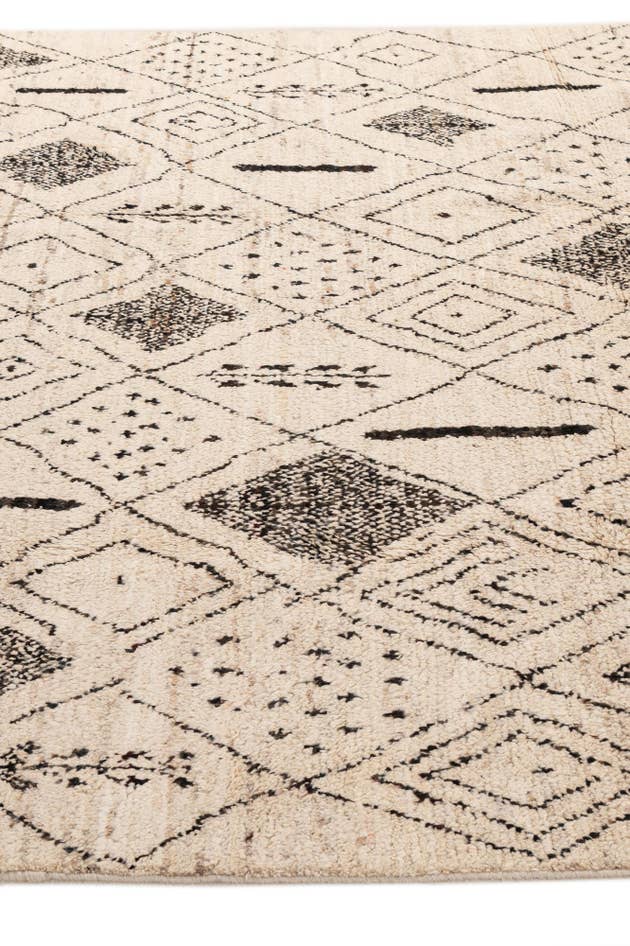 Detail image of 6' 7 x 9' 8 Hand Knotted Moroccan Wool Rug