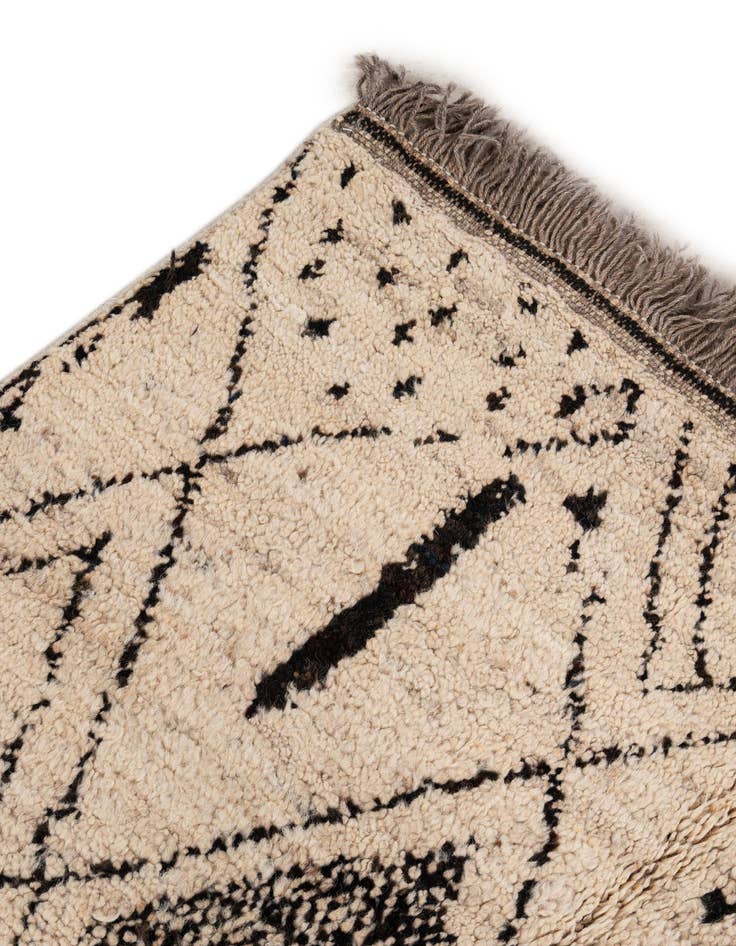 Detail image of 6' 7 x 9' 8  Hand Knotted Moroccan Wool Rug