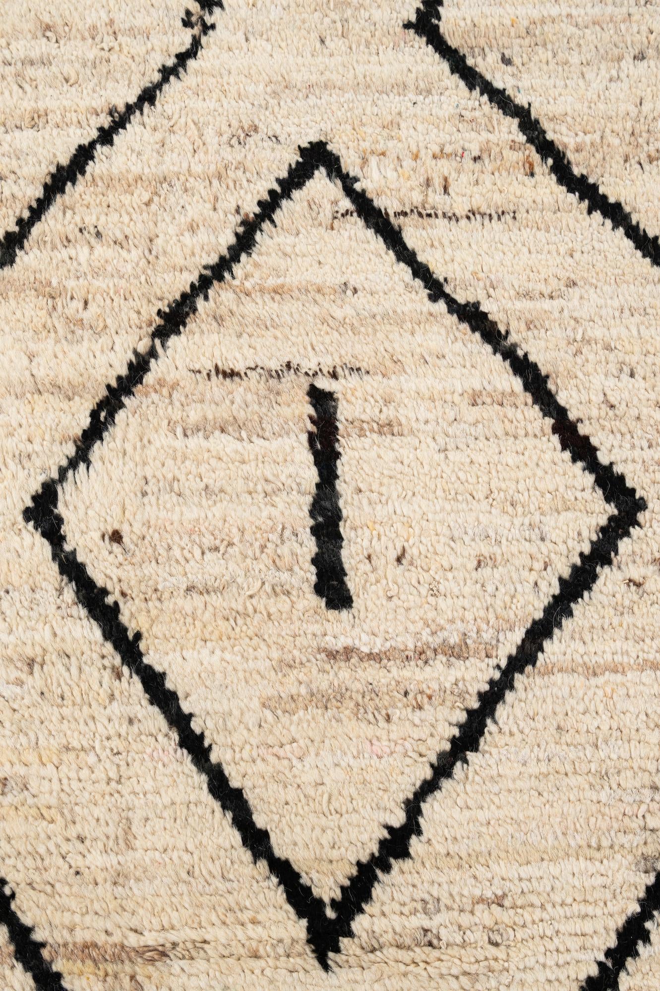 6' 8 x 9' 9 Hand Knotted Moroccan Wool Rug