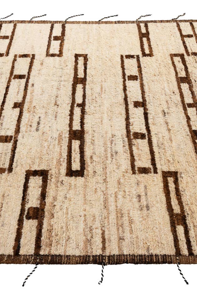Detail image of 6' 9 x 9' 9 Hand Knotted Moroccan Wool Rug