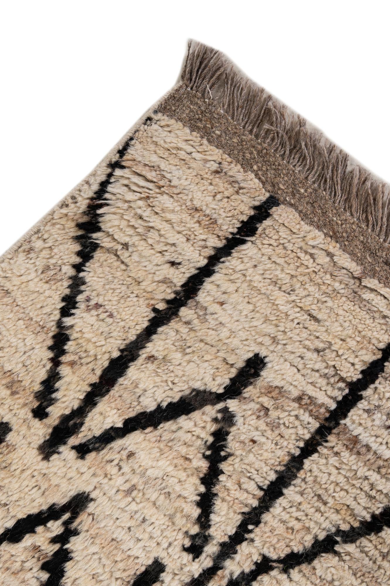 6' 9 x 9' 7 Hand Knotted Moroccan Wool Rug