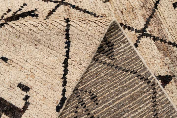 6' 9 x 9' 11 Hand Knotted Moroccan Wool Rug