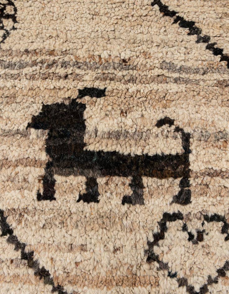 Detail image of 6' 9 x 9' 11  Hand Knotted Moroccan Wool Rug
