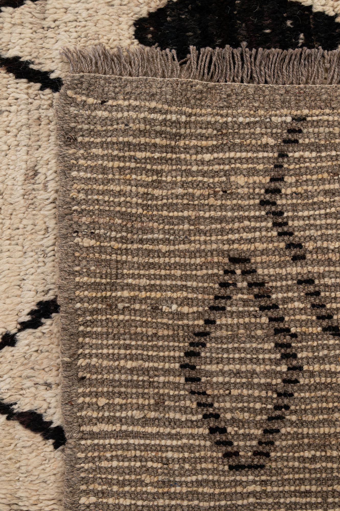 8' 2 x 9' 11 Hand Knotted Moroccan Wool Rug