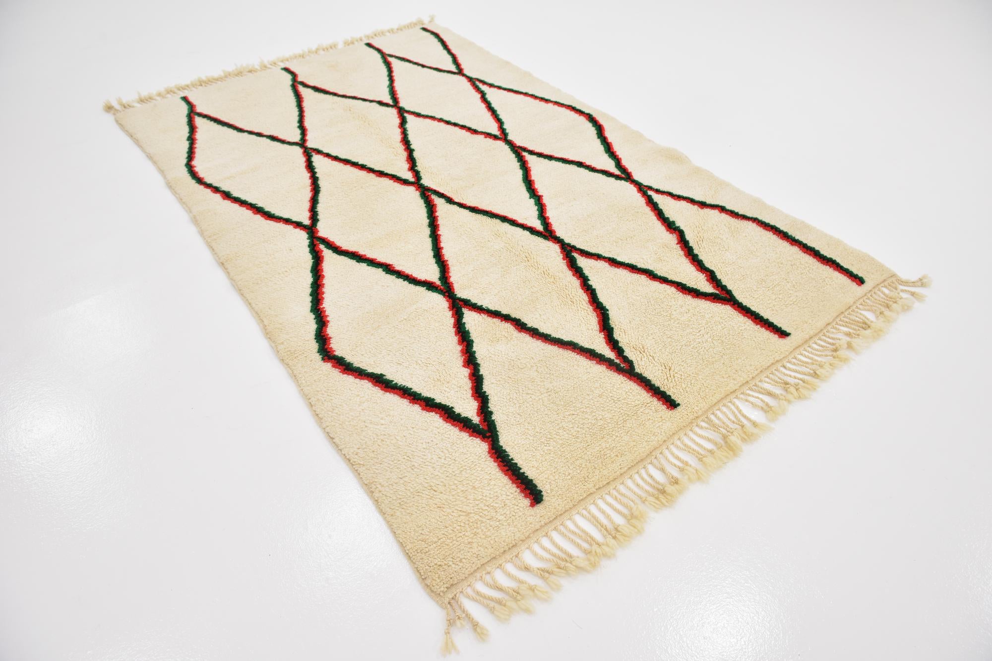 5' 2 x 8' 6 Hand Knotted Moroccan Wool Rug