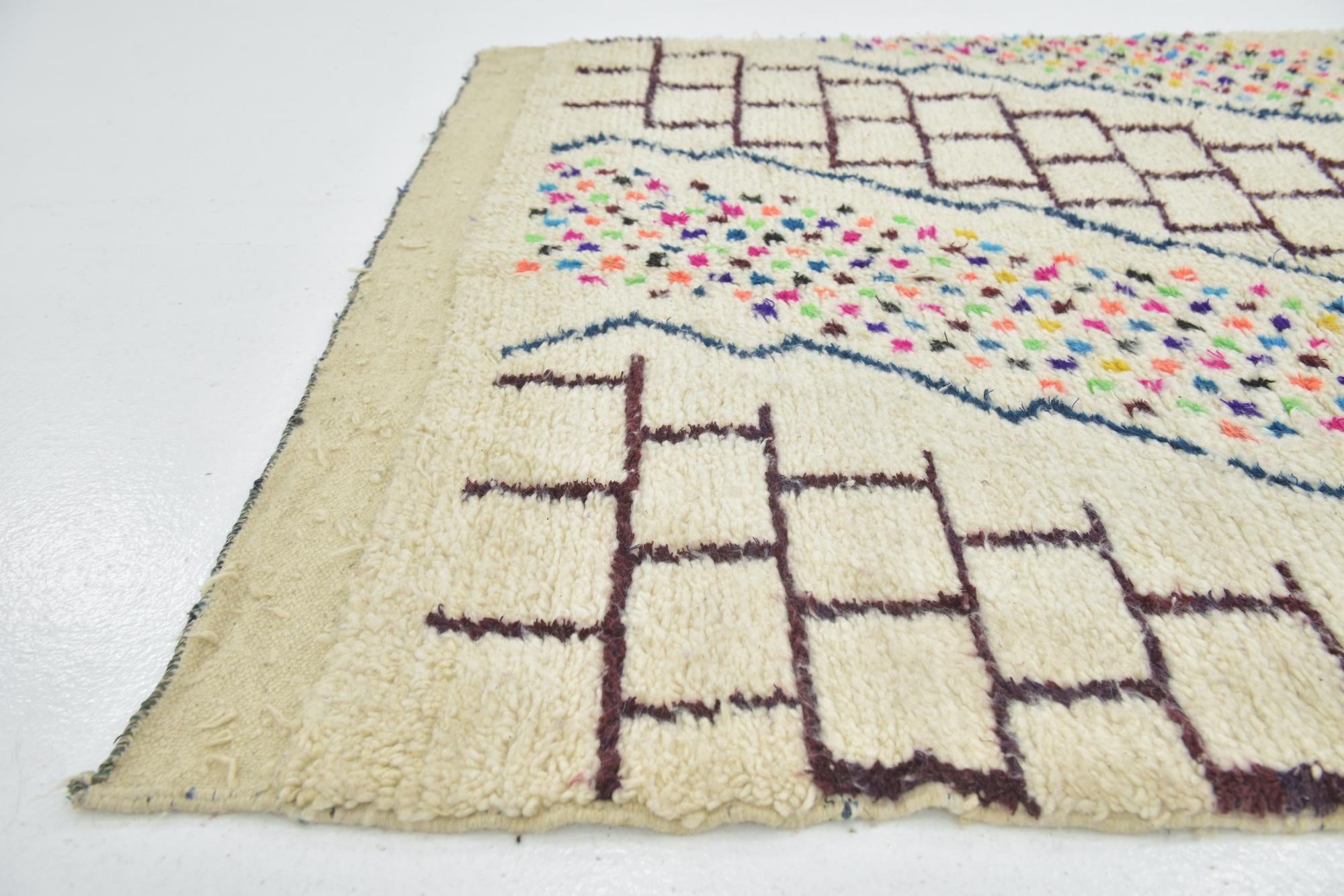 4' 6 x 6' 2 Hand Knotted Moroccan Wool Rug